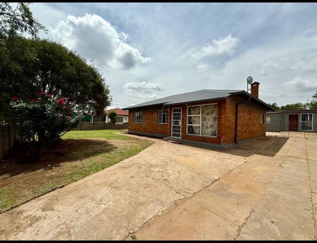 3 BEDROOM HOUSE FOR SALE IN VANDERBIJLPARK CW 6